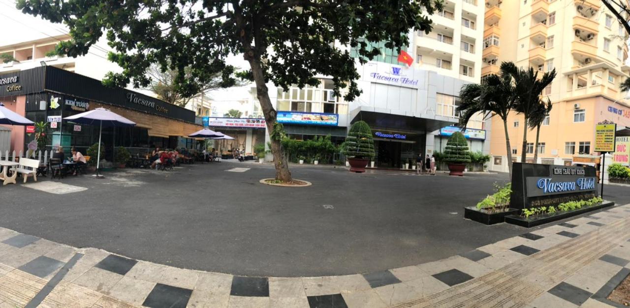 Sân vườn và sân hiên
