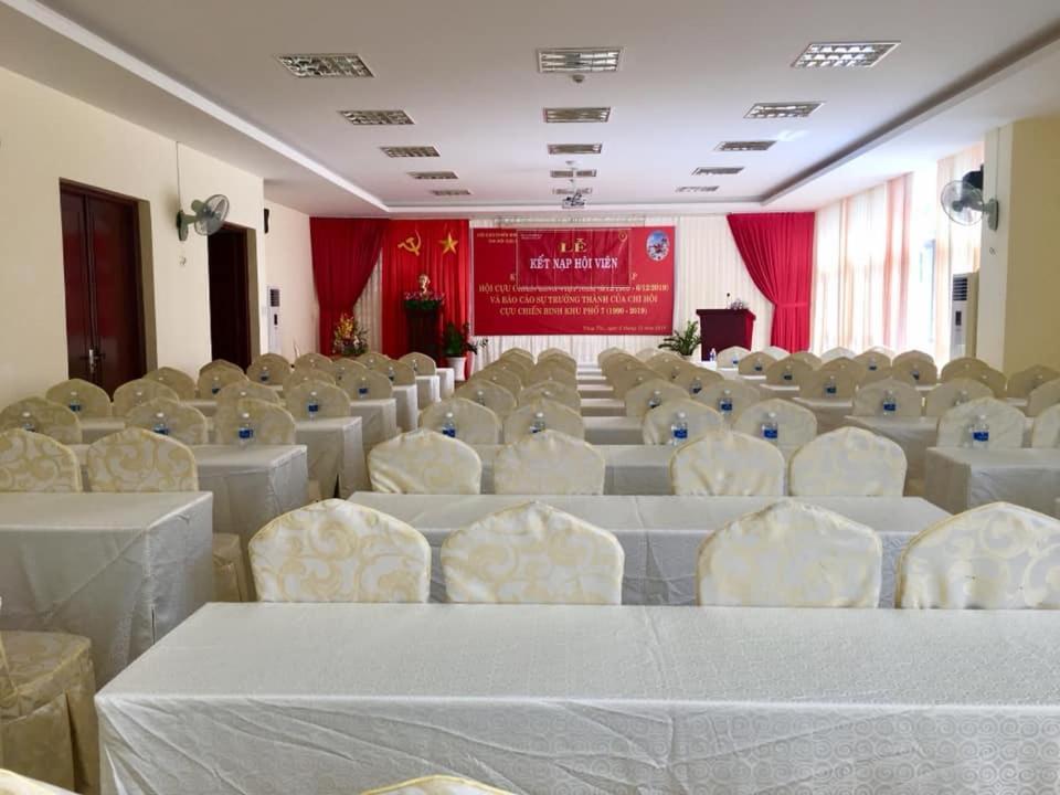 Hội họp và tiệc