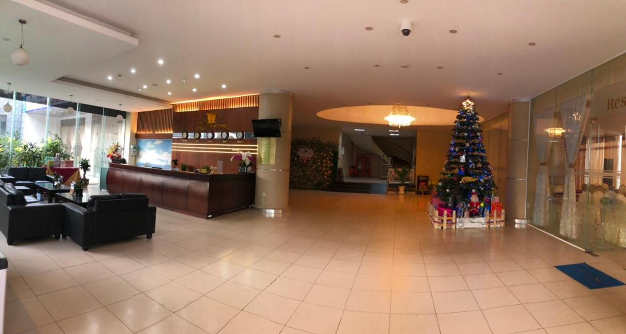 Lễ tân 24 giờ